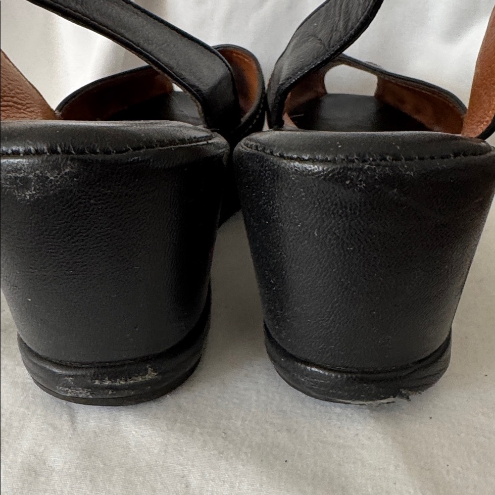 RE-MIX Black Women's Slingback Wedges
Size 9 - Picture 3 of 7
